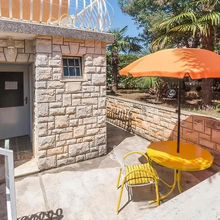 Dragica- Nahe Und Strand- Mit Wlan By Interhome Umago